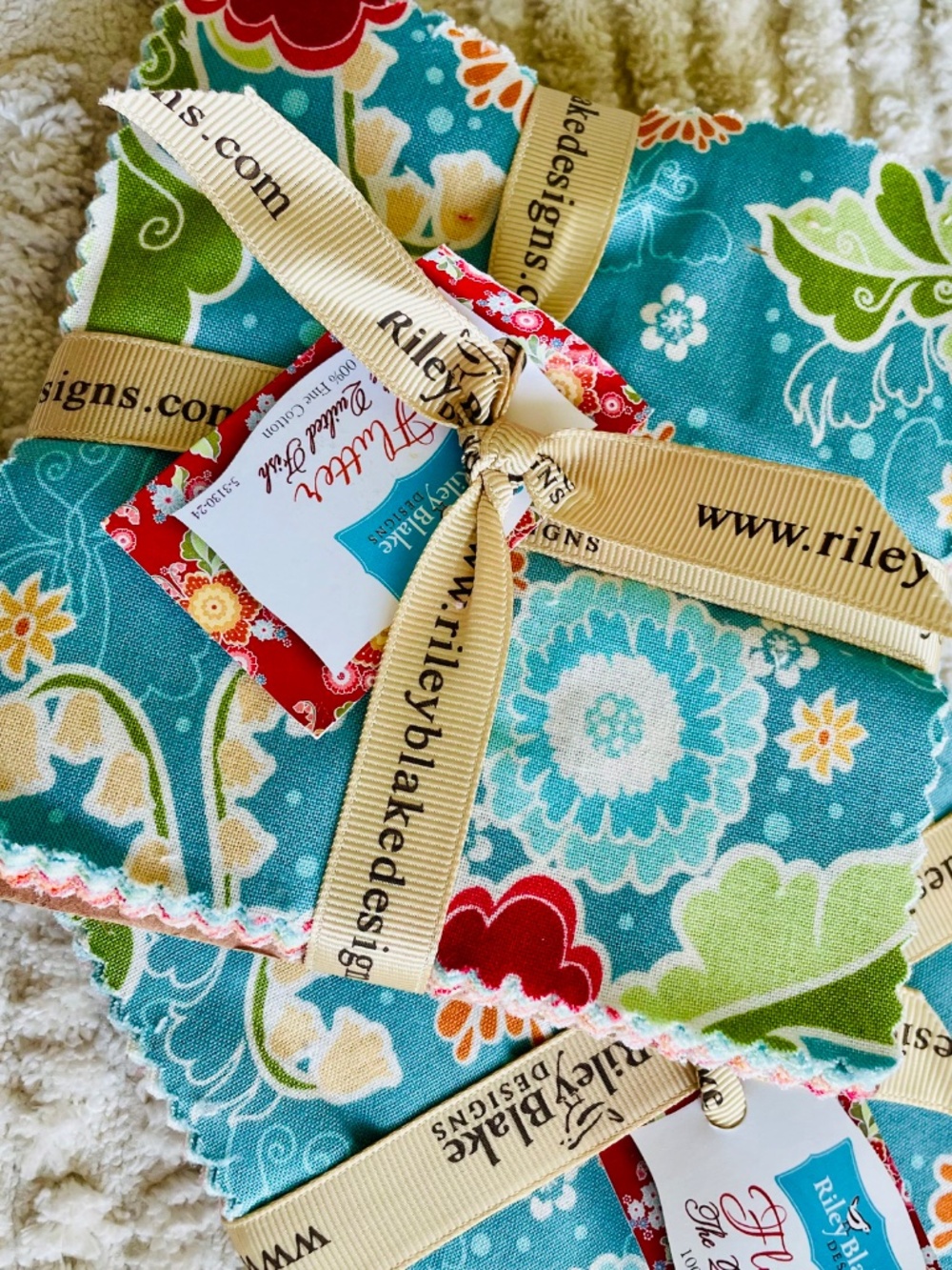 2 Riley Blake Designs "Twice as Nice" 5” stacker charm packs Quilted Fish Cotton - Picture 3 of 13